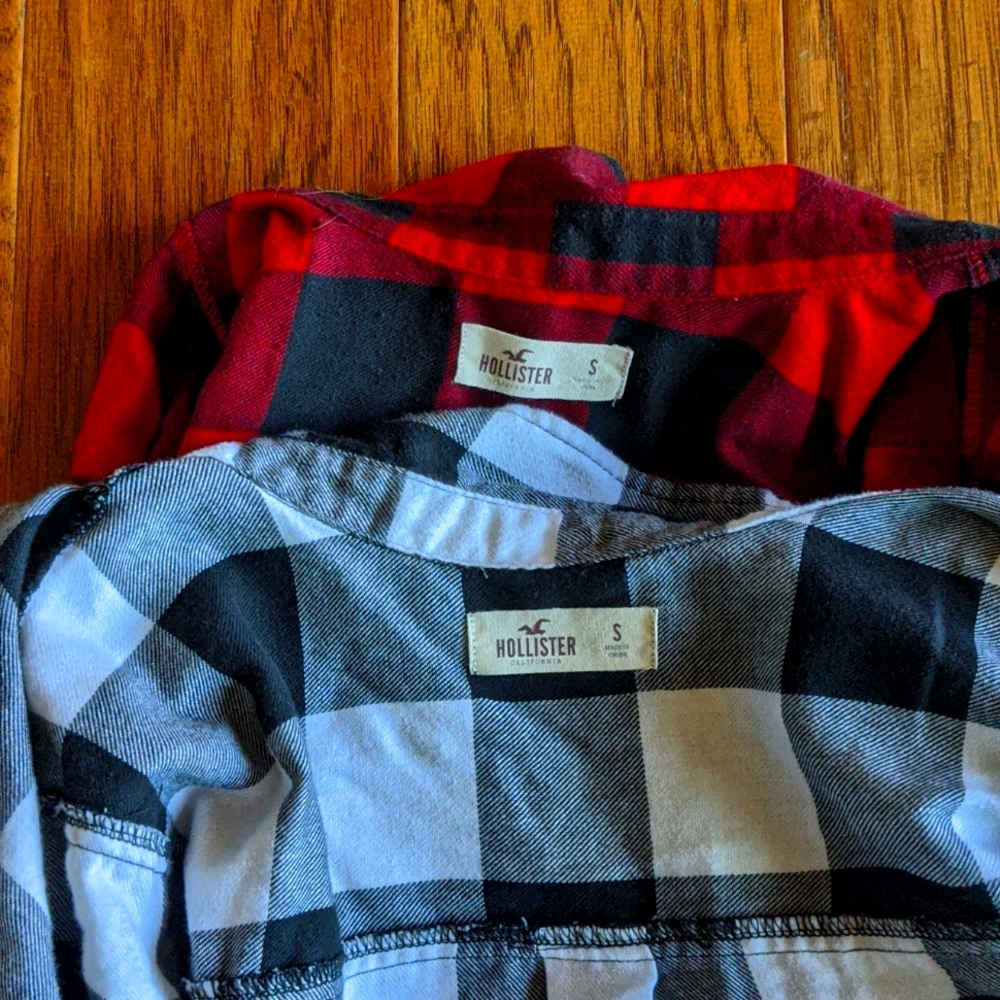 Lot (2) Hollister women's flannels